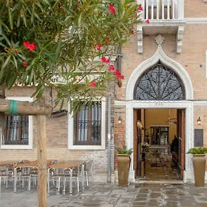 Palazzo Veneziano - Collection Hotell